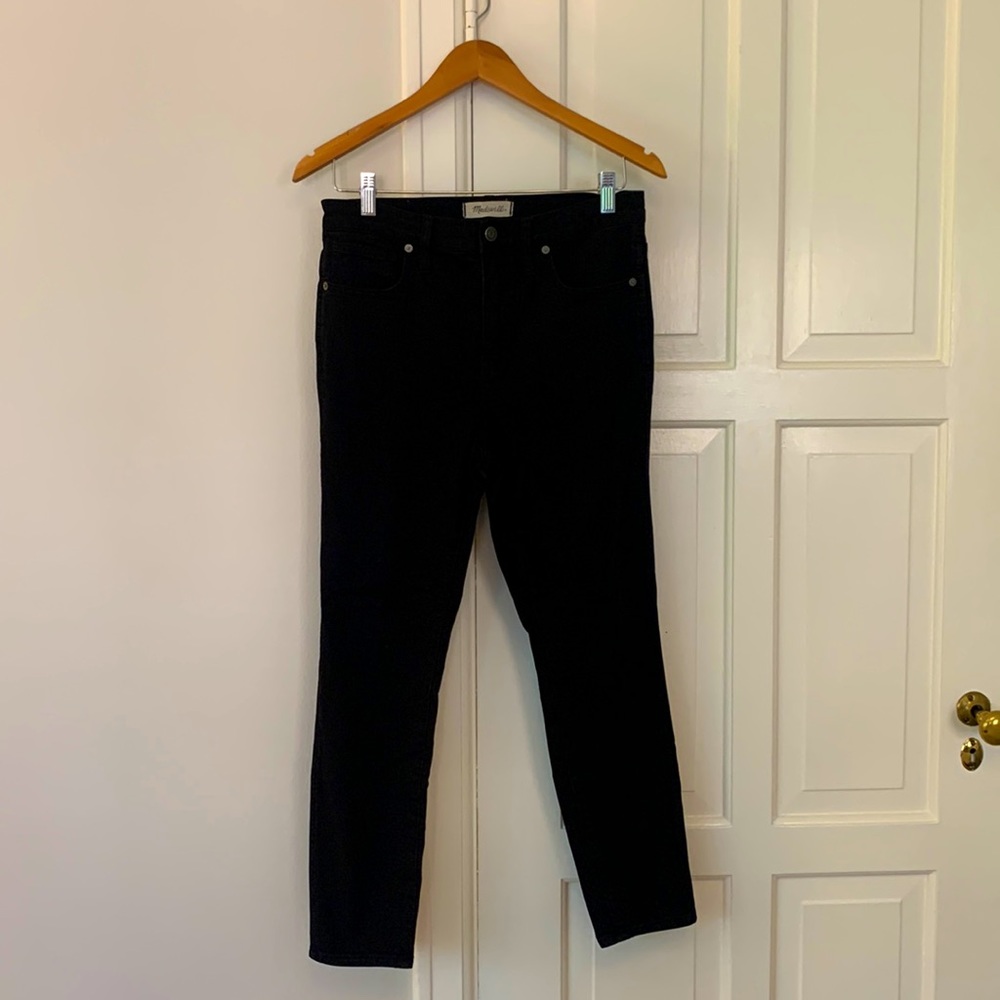 Like-New Black Madewell 10” High-Rise Skinny (Size 28)